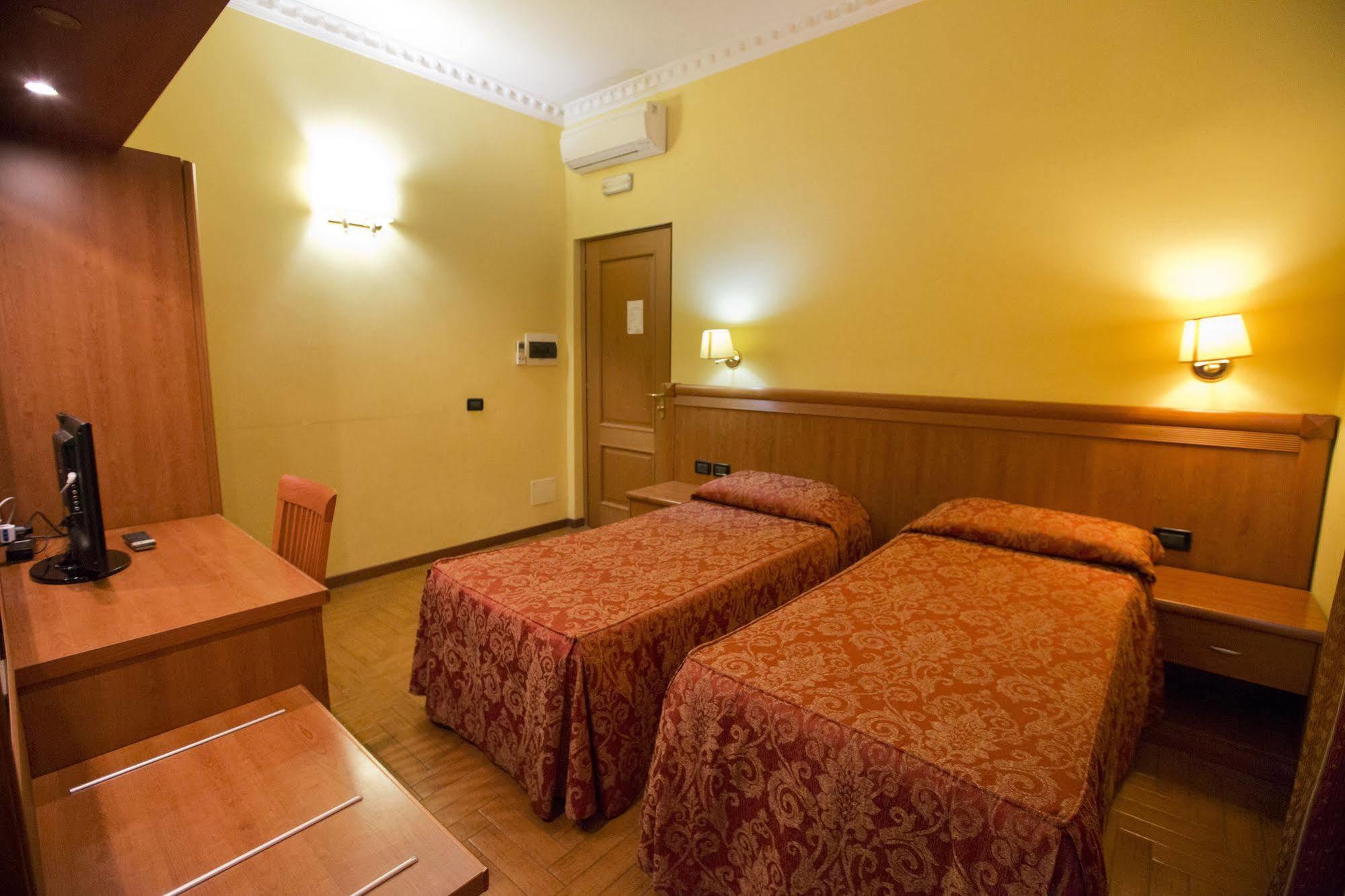 Hotel Lella Рим Экстерьер фото